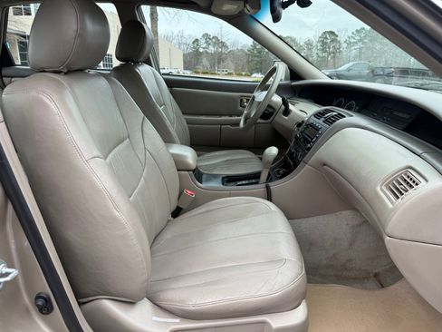 Used 2000 Toyota Avalon XL image 33