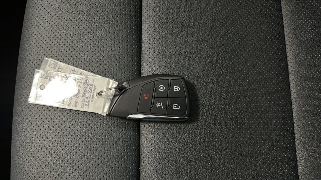 Used 2024 Chevrolet Traverse Z71 w/ LPO, Floor Liner Package AWD/4WD image 35