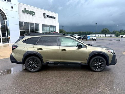 Used 2024 Subaru Outback Onyx Edition image 2