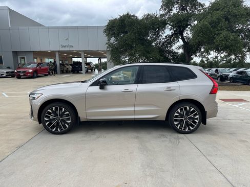 Used 2026 Volvo XC60 B5 Ultra w/ Protection Package Premier AWD/4WD image 3