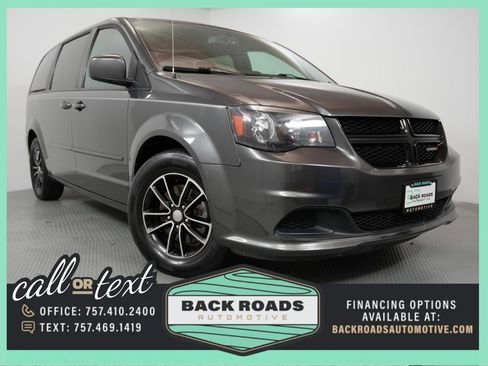 Used 2015 Dodge Grand Caravan SE image 1