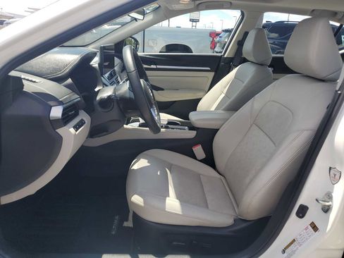Used 2024 Nissan Altima 2.5 SL FWD image 13