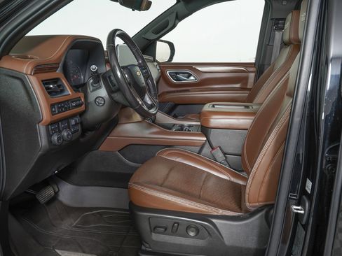 Used 2021 Chevrolet Suburban High Country image 16