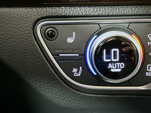 Used 2018 Audi Q5 2.0T Premium Plus w/ Premium Plus Package image 24