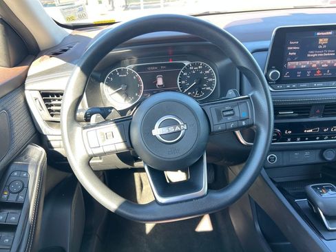 Certified 2023 Nissan Rogue SV image 18