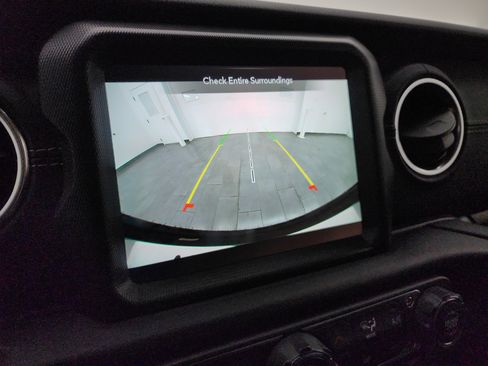 Used 2022 Jeep Wrangler Unlimited Sahara w/ LED Lighting Group image 16