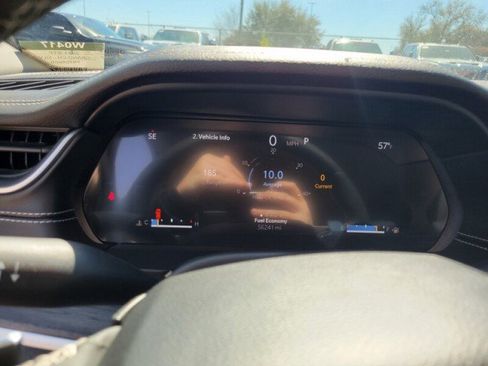 Used 2023 Jeep Grand Cherokee Limited image 17