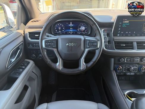 Used 2024 Chevrolet Tahoe Z71 w/ Luxury Package AWD/4WD image 13