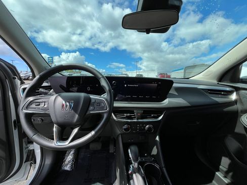 Used 2025 Buick Encore GX Preferred FWD image 34