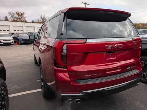 New 2026 GMC Yukon XL AT4 w/ AT4 Premium Package image 9