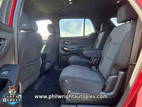 Used 2023 Chevrolet Traverse LT image 10