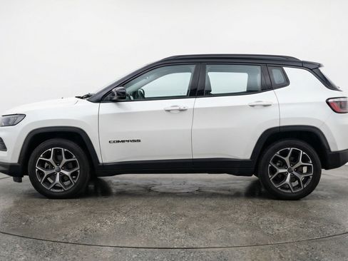 Used 2025 Jeep Compass Limited AWD/4WD image 5