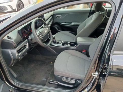 Used 2025 Kia K4 LXS image 4