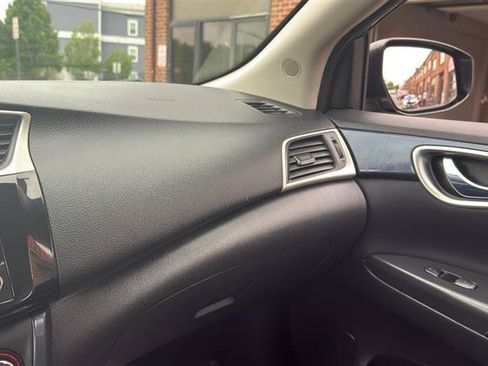 Used 2017 Nissan Sentra SR FWD image 37