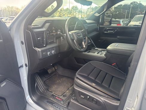Used 2024 GMC Sierra 3500 AT4 w/ Technology Package image 9