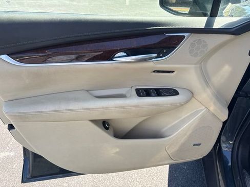 Used 2019 Cadillac XT5 Luxury FWD image 15