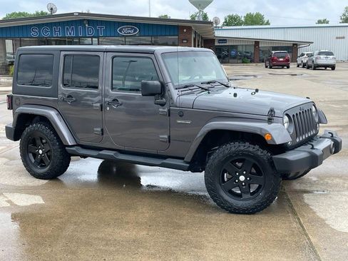 Used 2016 Jeep Wrangler Unlimited Sport AWD/4WD image 2