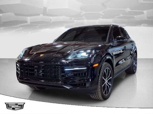 Used 2024 Porsche Cayenne AWD/4WD image 1