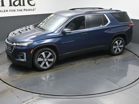 Used 2023 Chevrolet Traverse LT w/ LT Premium Package image 46