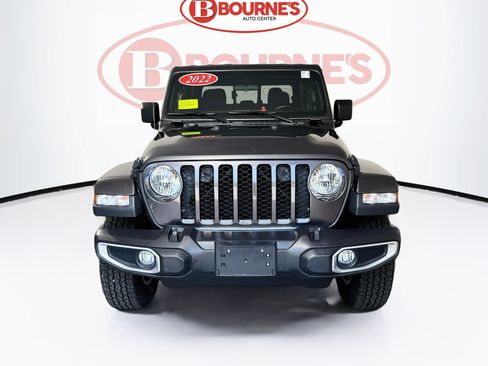 Used 2022 Jeep Gladiator Sport AWD/4WD image 4