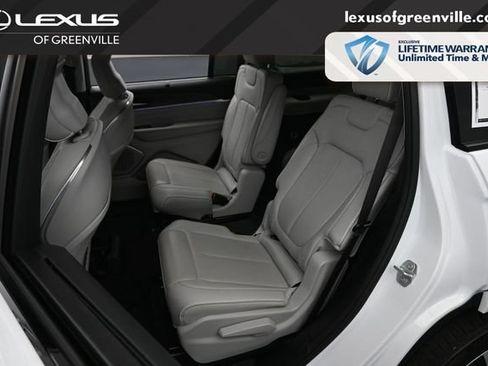 Used 2023 Jeep Grand Cherokee L Overland w/ Advanced Protech Group III AWD/4WD image 27