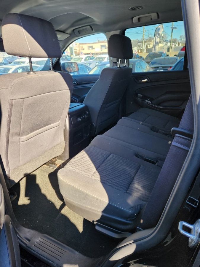 Used 2017 GMC Yukon SLE w/ SLE Value Package AWD/4WD image 7