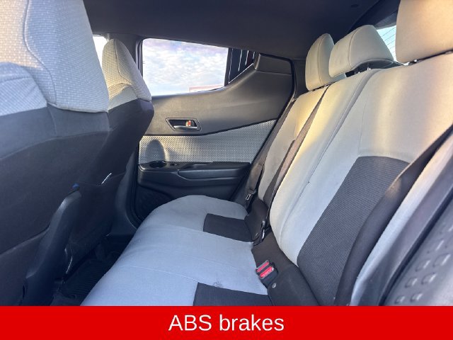 Used 2019 Toyota C-HR XLE FWD image 16