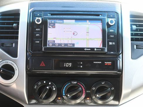 Used 2014 Toyota Tacoma 4x4 Double Cab w/ TRD Sport Package image 19