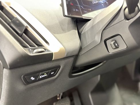 Used 2025 BMW iX xDrive50 w/ Sport Package image 15