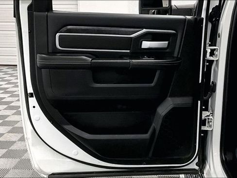 Used 2024 RAM 3500 Big Horn image 20
