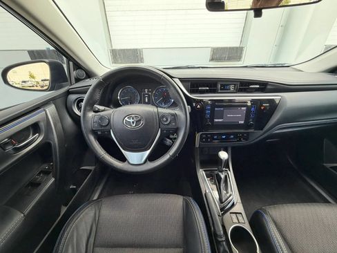 Used 2017 Toyota Corolla SE w/ Carpet Mat Package (TMS) FWD image 16