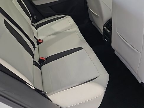 New 2026 Volkswagen Taos SE image 17