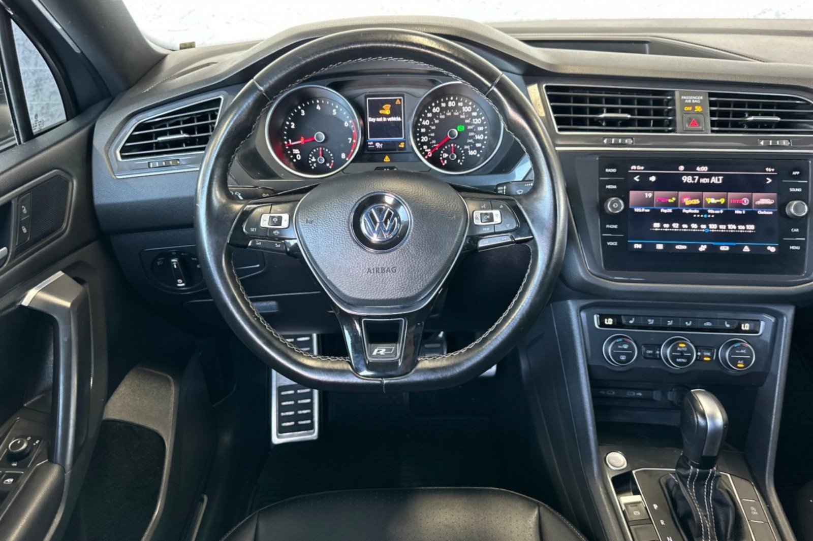 Used 2021 Volkswagen Tiguan SE R-Line AWD/4WD image 13