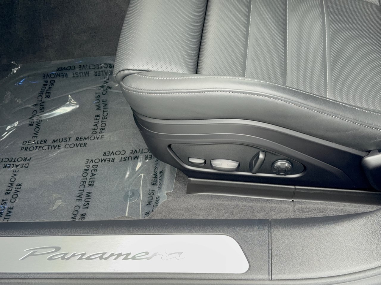 Certified 2026 Porsche Panamera 4 AWD/4WD image 16