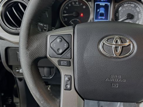 Used 2022 Toyota Tacoma SR5 w/ Technology Package RWD image 18