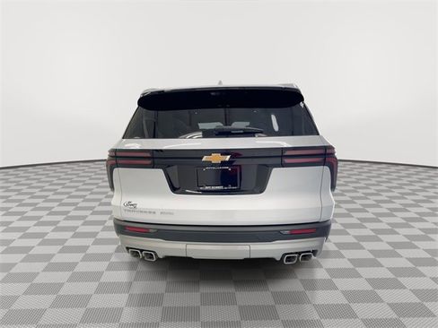 New 2026 Chevrolet Traverse LT w/ Sun and Wheel Package image 10