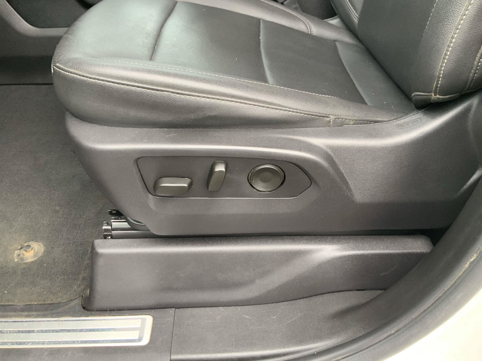 Used 2024 Chevrolet Silverado 1500 LTZ w/ LTZ Premium Package AWD/4WD image 20