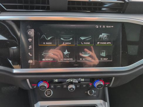 Used 2024 Audi Q3 2.0T Premium image 25