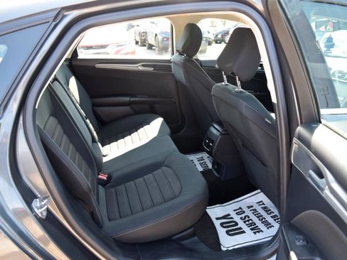 Used 2020 Ford Fusion SE image 36