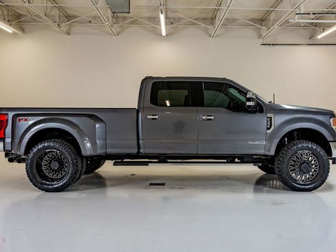 Used 2021 Ford F350 Lariat w/ Lariat Ultimate Package image 11