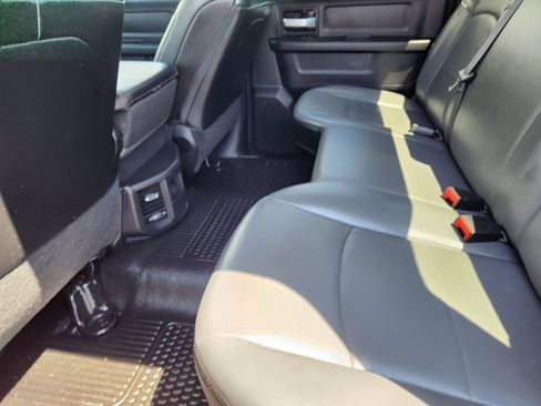Used 2019 RAM 2500 Tradesman w/ Chrome Appearance Group AWD/4WD image 31