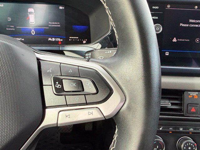Used 2022 Volkswagen Taos SE FWD image 19