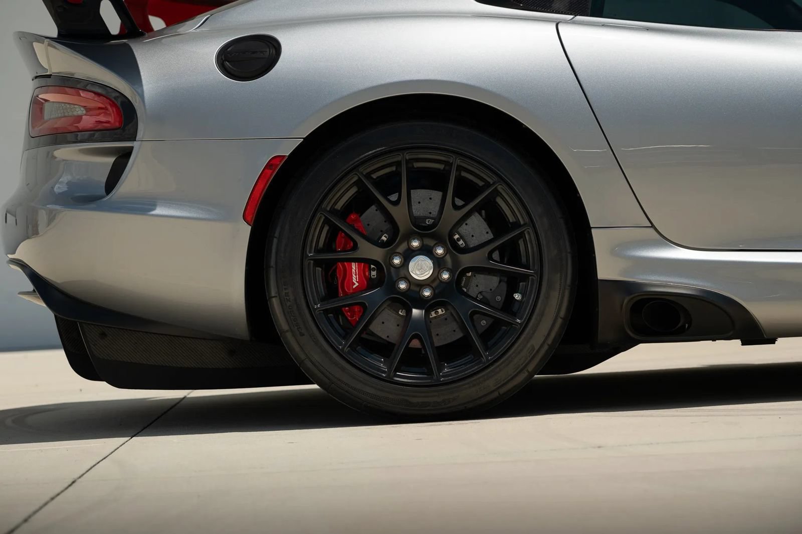 Used 2016 Dodge Viper GTC w/ ACR Package RWD image 40