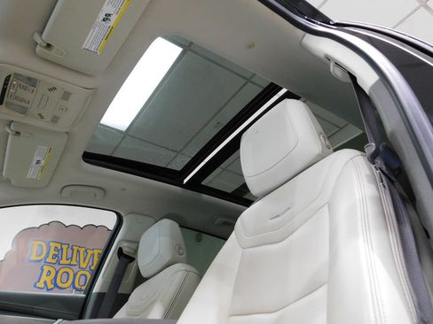 Used 2021 Cadillac XT5 Premium Luxury AWD/4WD image 34