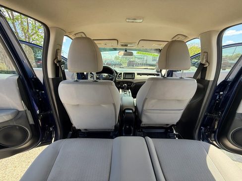 Used 2017 Honda HR-V LX image 18