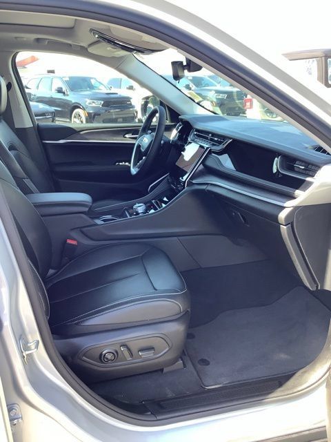 Certified 2023 Jeep Grand Cherokee 4WD 4xe image 23