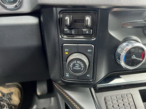 Used 2024 Ford F250 Platinum w/ Tremor Off-Road Package AWD/4WD image 25