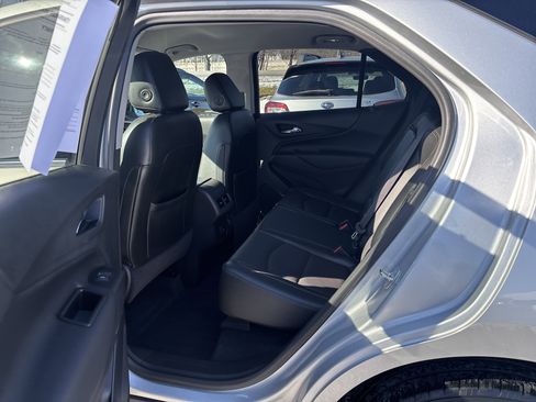 Used 2020 Chevrolet Equinox LT w/ Sport Edition image 12