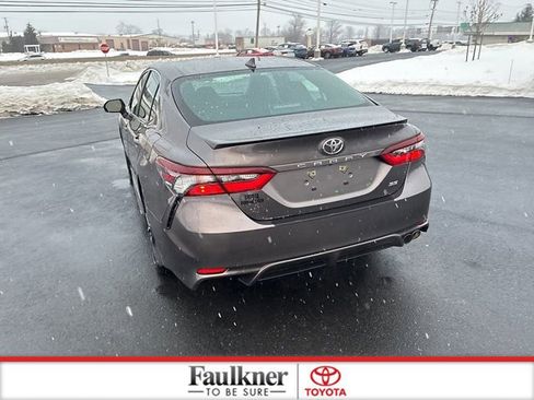 Used 2024 Toyota Camry SE image 12