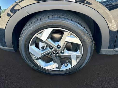 Used 2025 Hyundai Venue SEL FWD image 28